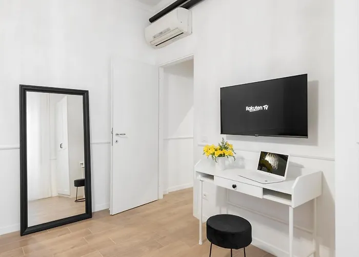 White Flat Ground Floor *